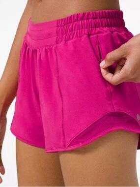 Lululemon Hottie Hot high rise short 2.5” *lined